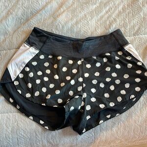 Outdoor Voices workout shorts M